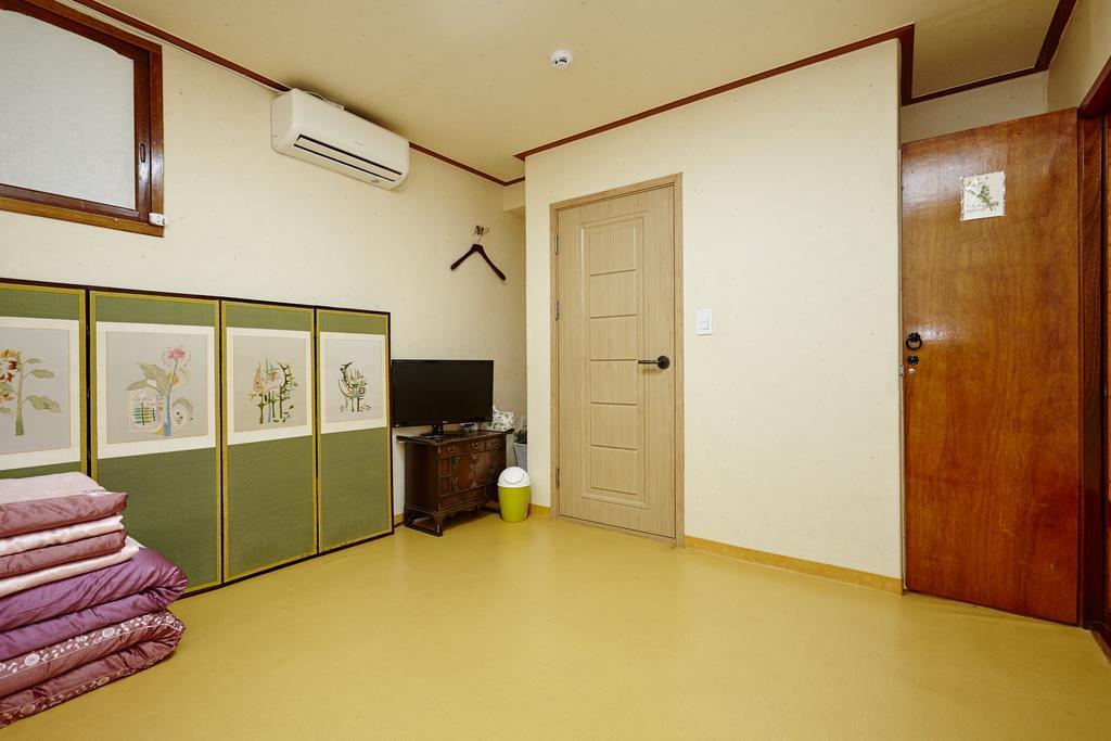 Hue Hanok Guest house