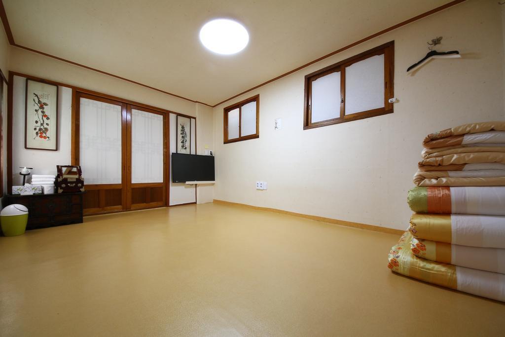 Hue Hanok Guest house